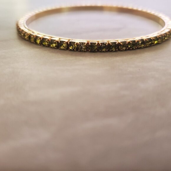 ✨ J.Crew Rhinestone Crystal Pave Green Bangle Bracelet ✨ - Picture 4 of 10